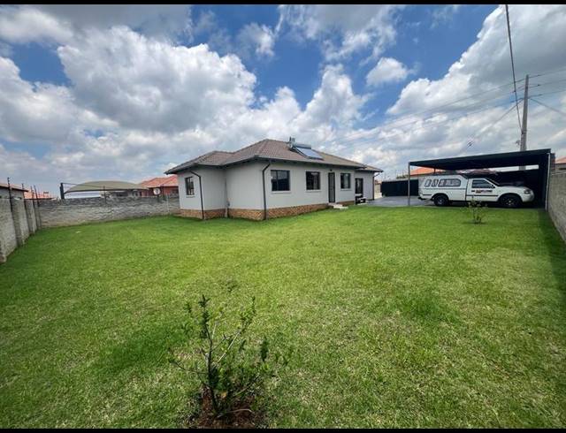 3 BEDROOM HOUSE FOR SALE IN AZAADVILLE